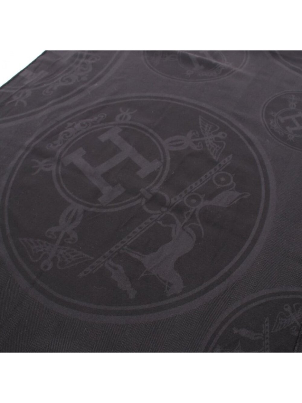 Hermes Shawl New Bliss Silk Scarf - Picture 6 of 7